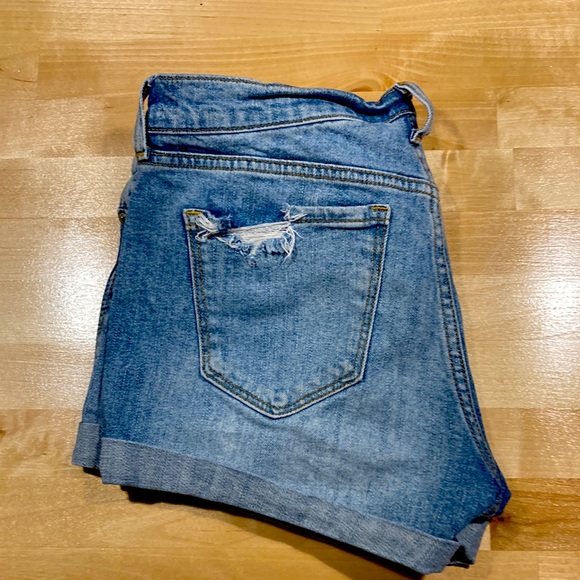 Mildly distressed boyfriend shorts. - Picture 3 of 3